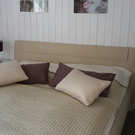 Πάρκο διακοπών Marinapark Scharmuetzelsee 2*