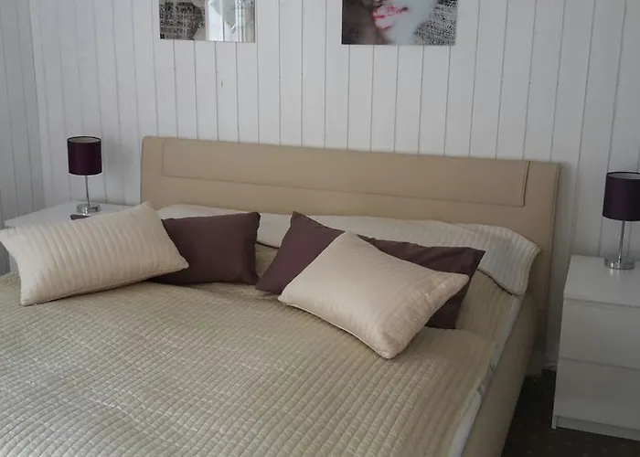 Aldeamento Turístico Marinapark Scharmuetzelsee 2*