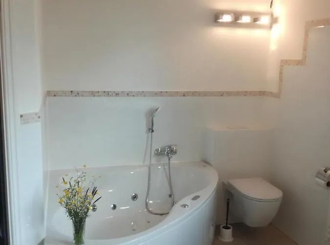 Üdülőpark Marinapark Scharmuetzelsee 2*